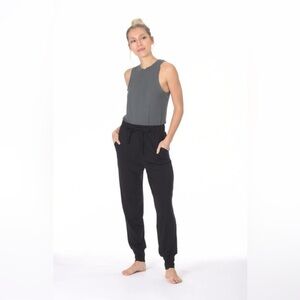 Paper label NWT black tencel lounge jogger sleepwear medium